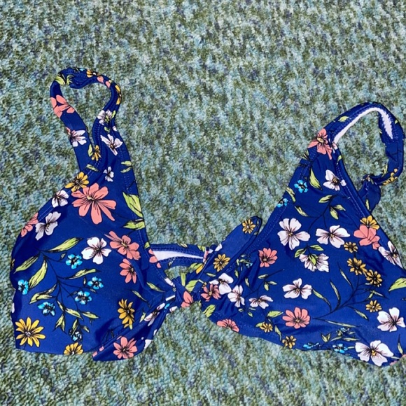Bikini Top - Picture 1 of 1